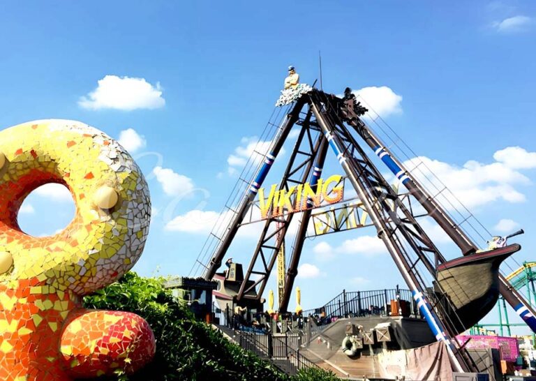 24P Amusement Park Ride Pirate Ship