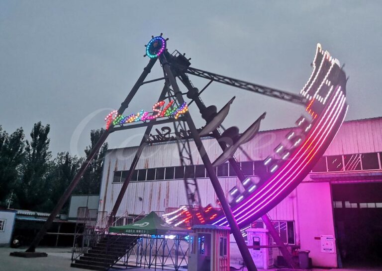 40 Seats Swinging Pirate Ship Ride