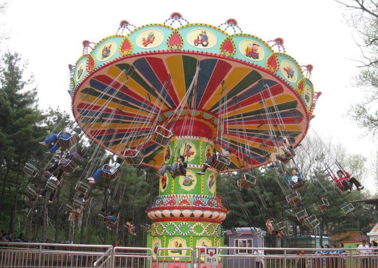 Commercial Wave Swinger Amusement Ride