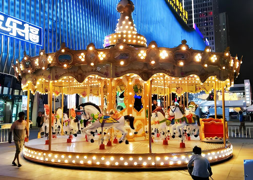 دوّامة دوّارة دوّارة ذات 36 مقعداً للبيع كارنييه