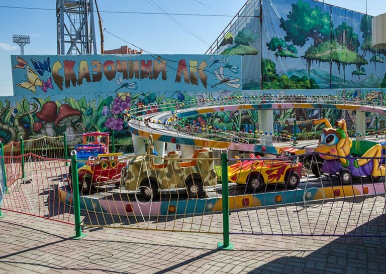Best Mini Shuttle Ride For Kids And Families