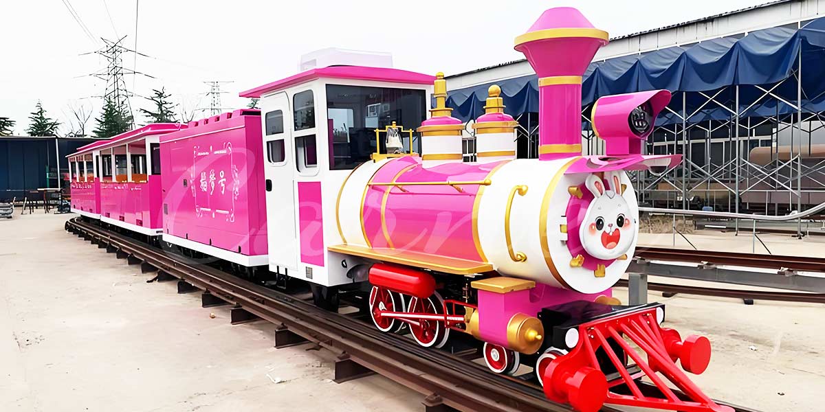 Amusement-Train-Ride-with-Track