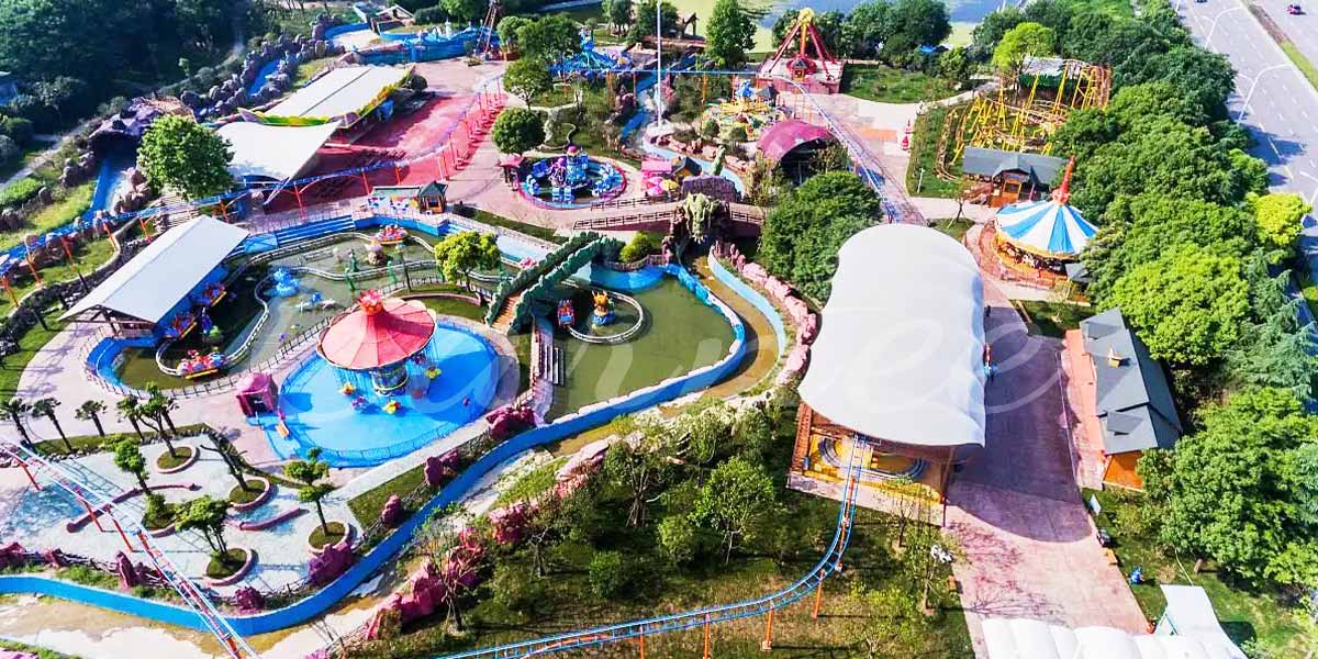 layout of a theme park