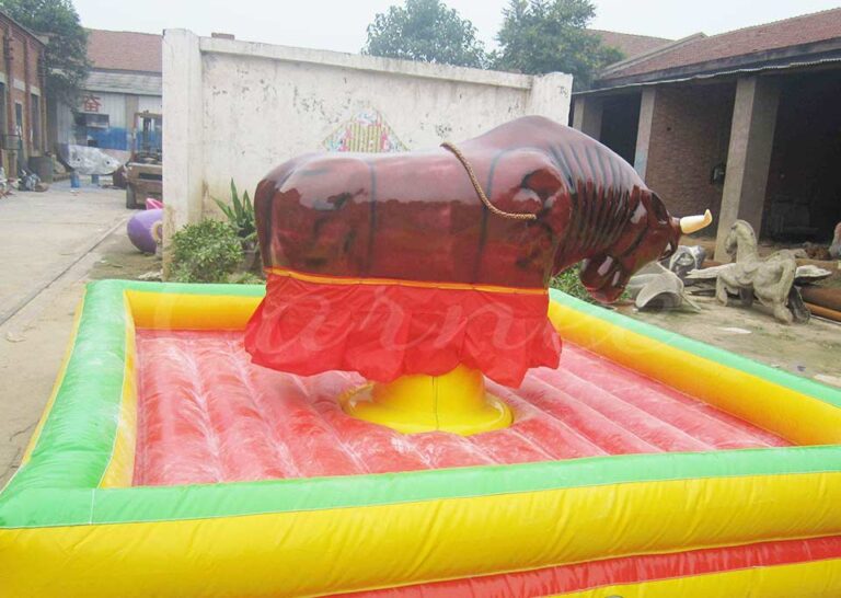 Classic mechanical bull