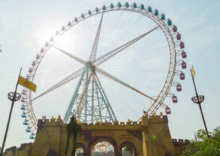 theme park 88m ferris wheel