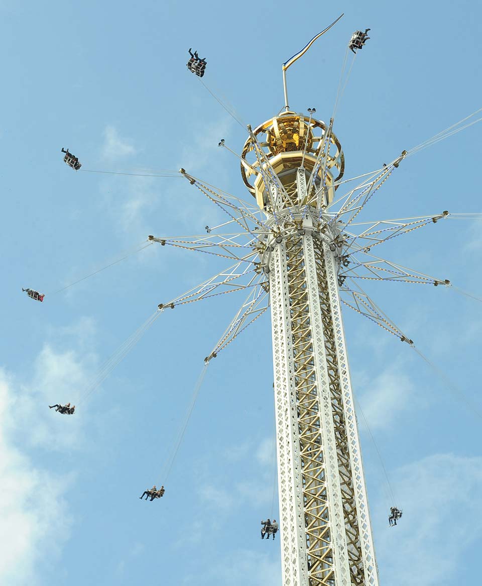 Eclipse-Swing-Ride thrill ride