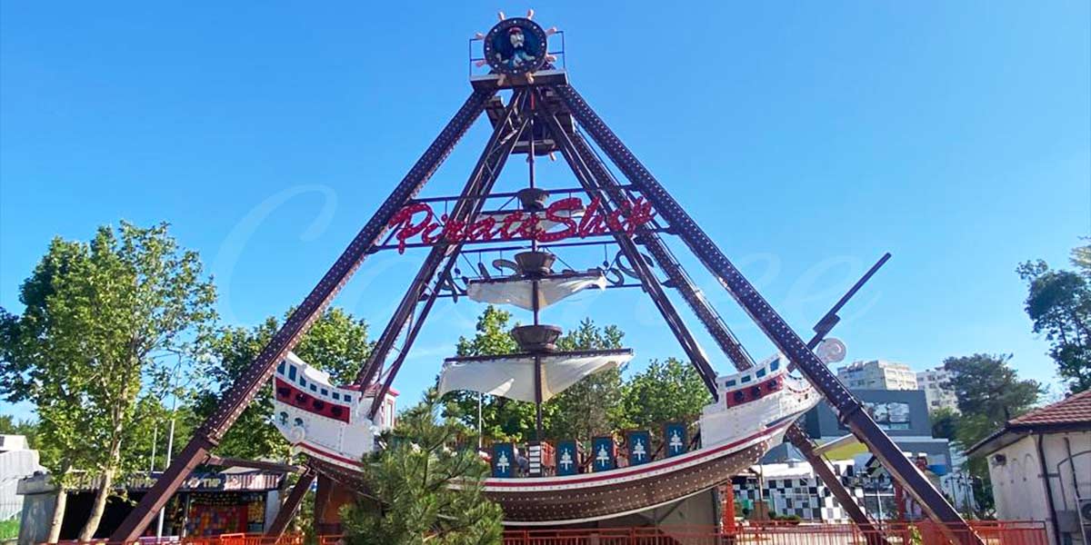 Completed Large Pirate Ship Ride Installed in Russian Park