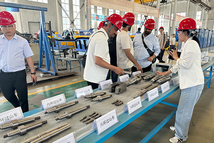 customer visit carnee rides amusemetn rides factory