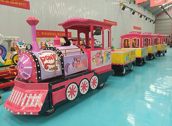 Passeio de trem para crianças Passeios na fábrica da carne